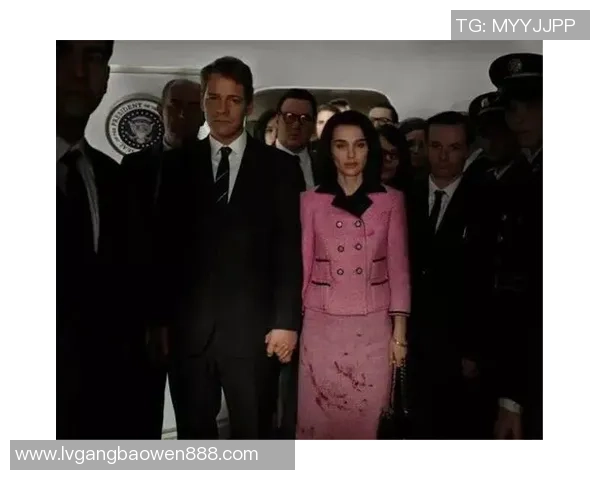 足球明星昔日时尚穿搭回顾引领潮流的经典造型与风格分析